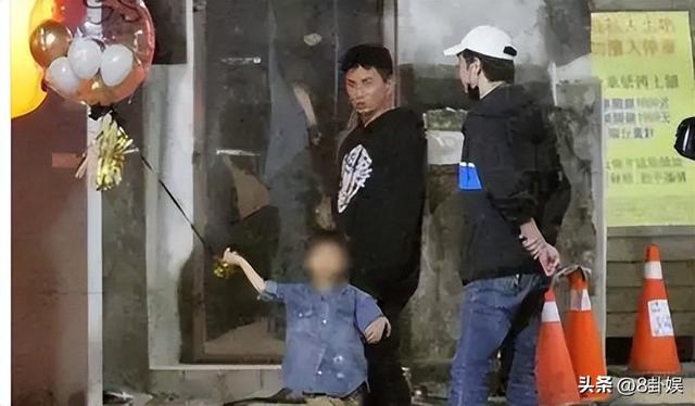 卓伟曝国民男星闹离婚！夫妻反目	，已分居2年，靳东吴奇隆躺枪