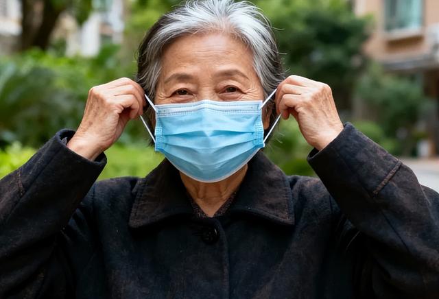 张文宏：天冷坚持戴口罩的人，过不了1年，身体或会有9大变化