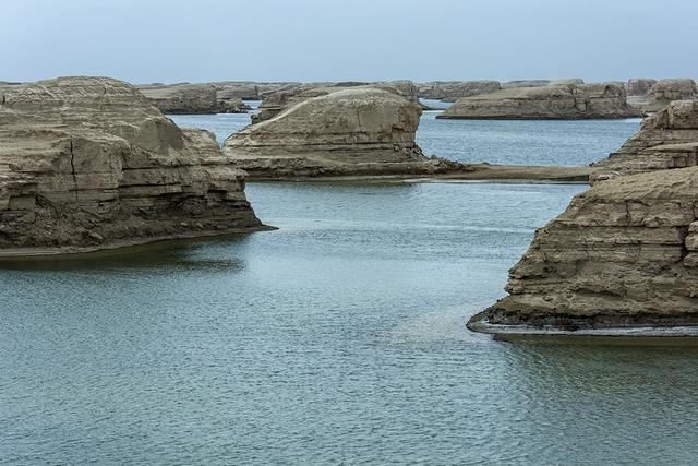 青海旅游-海西州-乌素特水上雅丹景区
