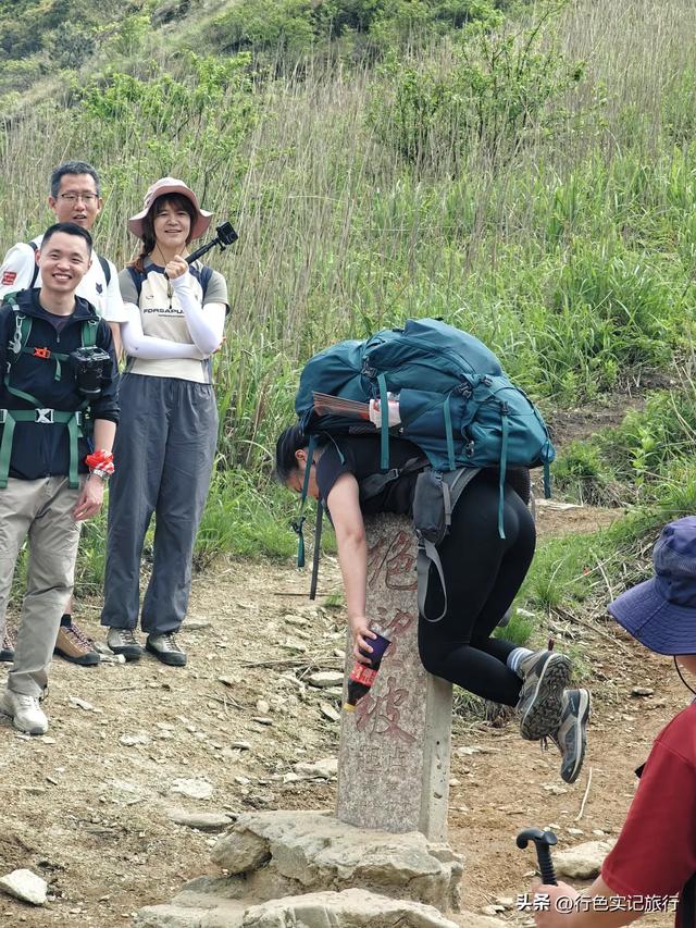 重装反穿江西武功山，发现认识的都是一日朋友，散了就不会再见了