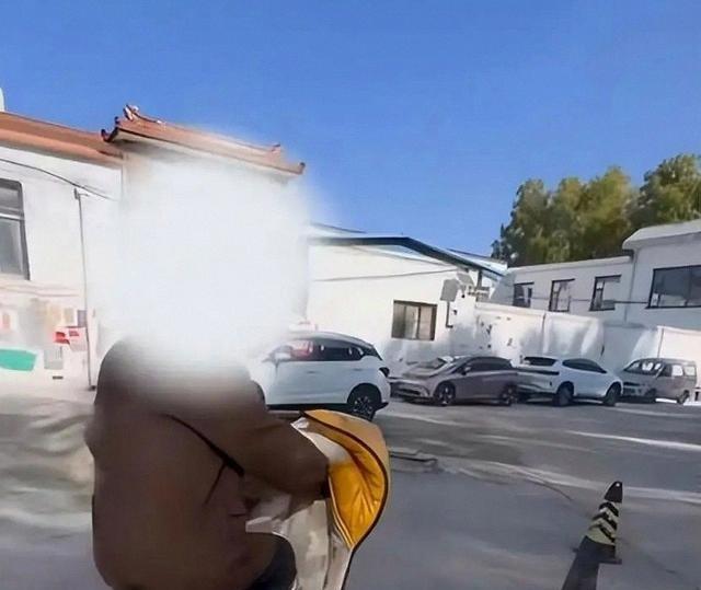 狗咬人风波持续升级，赵某晖再次爆料，申家姐姐身份被揭出！