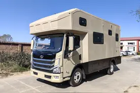 沙漠黄全铝轻卡房车，上汽跃进H500底盘改装，25.8万起售图片