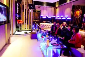 倒闭7万家！中年男人的“钟点房”，毁于自嗨图片