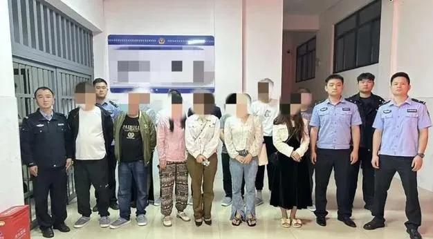 湖南邵东大酒店“捉迷藏”警方网红抓捕现场曝光！朋友圈发暗号。