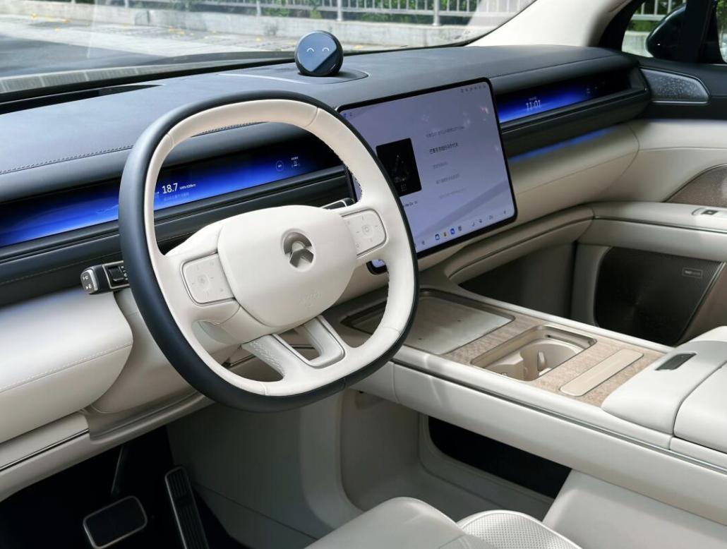 蔚来ES8深度试驾_第三代ES8评测_蔚来es8