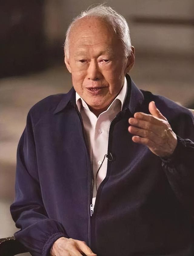 印度学者提问李光耀：印度该怎样崛起？李光耀：没有人能改变印度