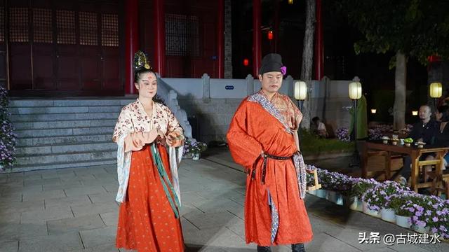 当七夕遇上玉皇阁：建水用传统文化点燃古城浪漫