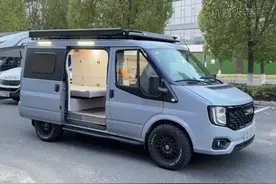 短轴低顶，3+2座椅布局，江铃福顺改装床车，小轻客露营车更实用图片