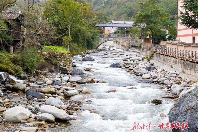 秋染陇原绘新卷 文旅融合启新程——2025甘肃秋冬旅游推介大会官鹅沟走笔