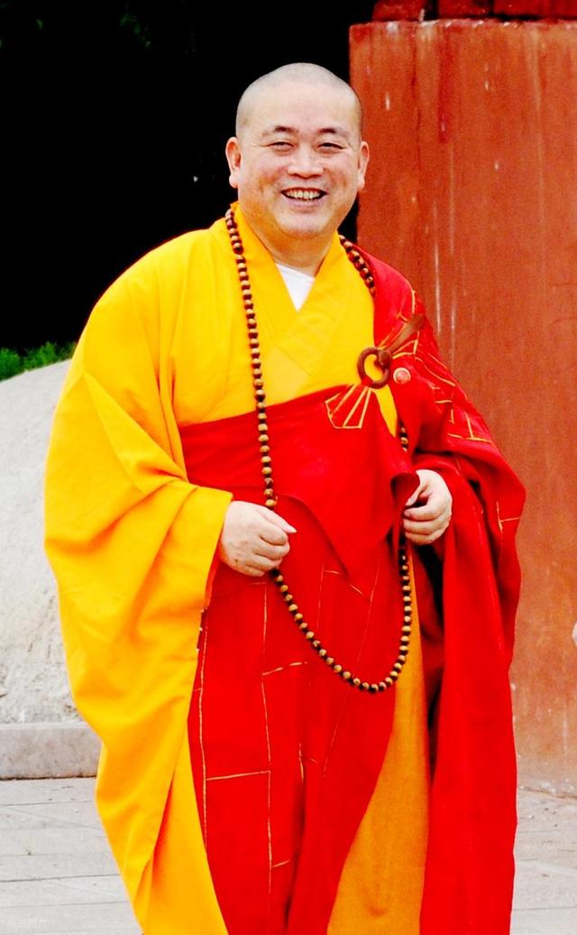 释永信涉嫌刑事犯罪！穿16万的袈裟开18家公司，有多名情人和孩子