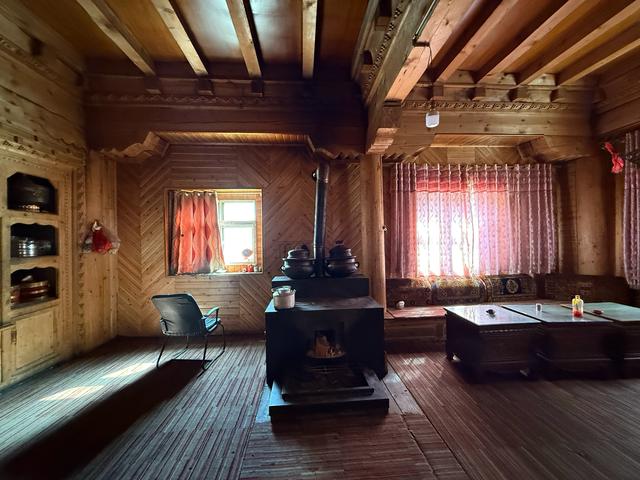 萨玛王朝后裔康巴人的赛马节