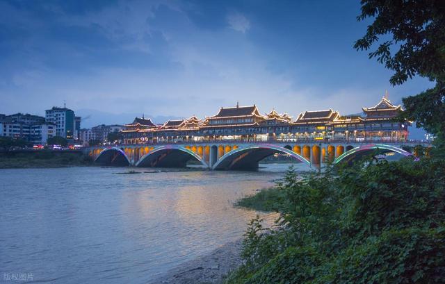 周末就能来回！成都坐高铁最快21分钟直达！这些地方景美又好玩
