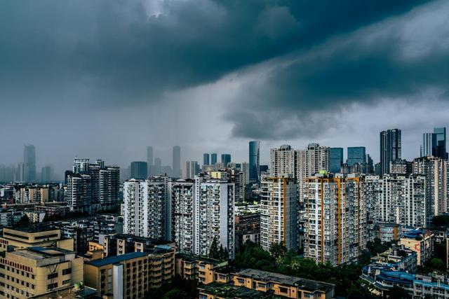 山西恼人秋雨半个月，半程长假旅游泡了汤，北方变水乡南方变沙漠