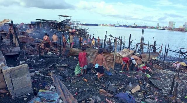 事情闹大了，马科斯遭红色通缉后，又接到弹劾案，菲律宾要变天了