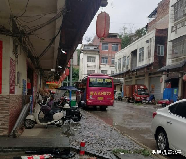 广西南宁市宾阳与青秀、兴宁和横州交界的小镇，流失比常住人口多