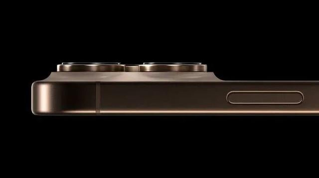 苹果折叠屏命名iPhone Ultra？或采用钛铝混合框架？