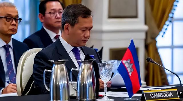 中方被请出山后，泰柬签字停火，柬埔寨首相夫人哽咽，只想要和平