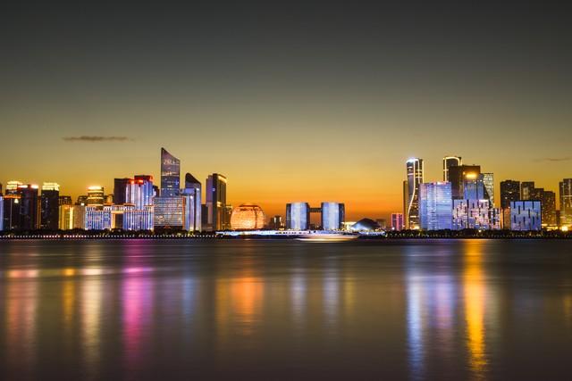 中国夜景最美的10个城市，上海第3，深圳第6，你去过几个呢？