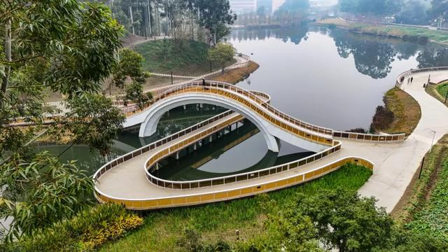 晒太阳~从从容容逛公园赏美景