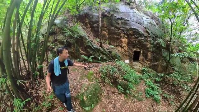 重庆沙坪坝发现神秘洞府，满壁文字暗藏玄机，主人疑是避世高人