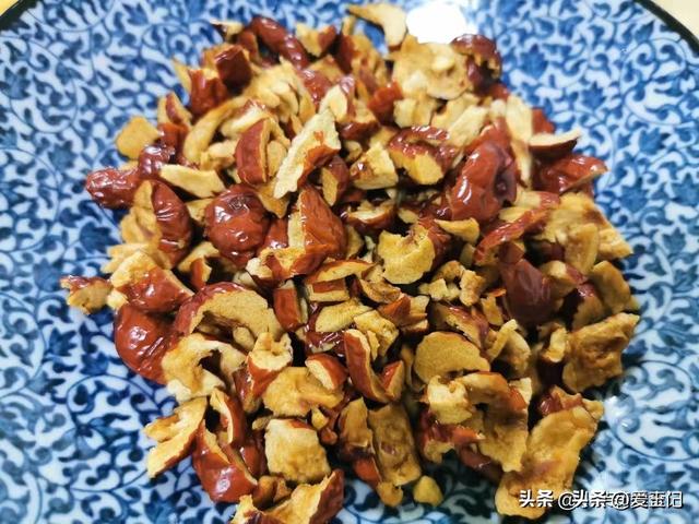 中老年别太节俭，多备3种零食，每天吃点，强身健体