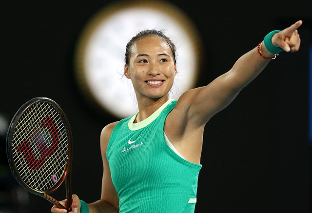 李娜没想到，郑钦文受邀观礼阅兵不到30天，竟再令所有人刮目相看