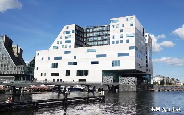 荷兰强抢中国企业，中国出手反击，芯片出口一刀切，欧美崩溃了