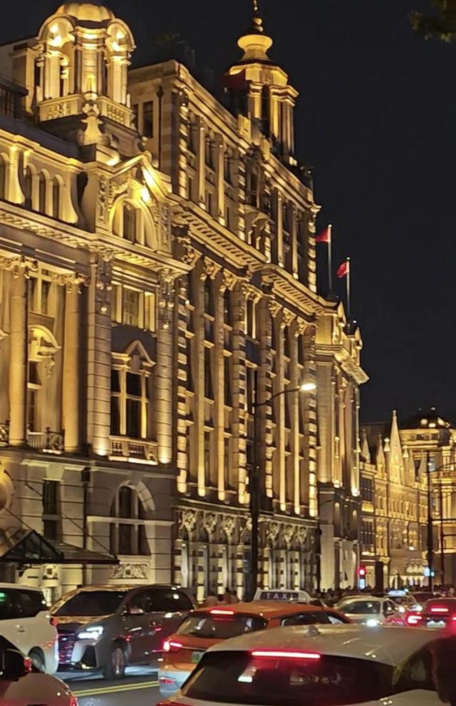 实拍上海滩夜景精华，每年吸引国内外无数游客打卡！