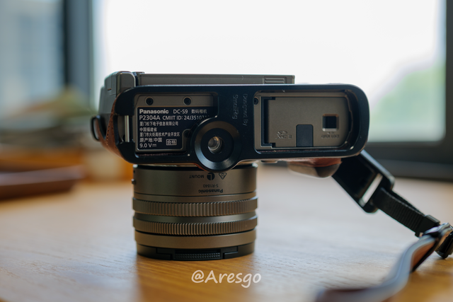 新相机到手，给松下 LUMIX S9 钛金版来点实用配件