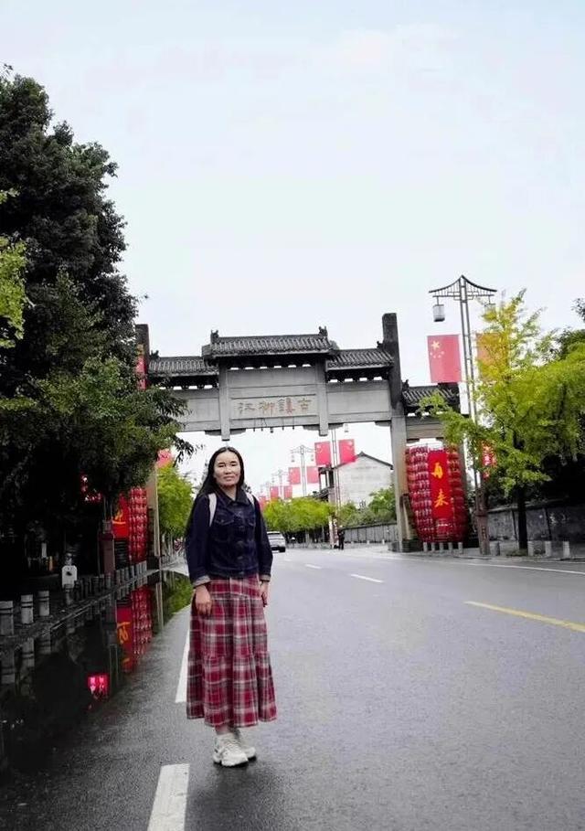 柳江古镇，与老兵军嫂约定：下次林芝桃花节，一起去西藏！