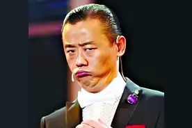 从万人捧到人人骂，“消失”已久的周立波，早走上一条“不归路”图片