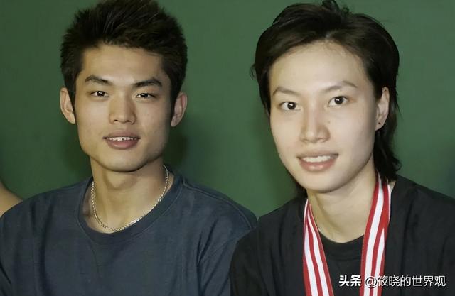 42岁林丹和44岁谢杏芳罕见同框，精神状态天差地别，活像两代人