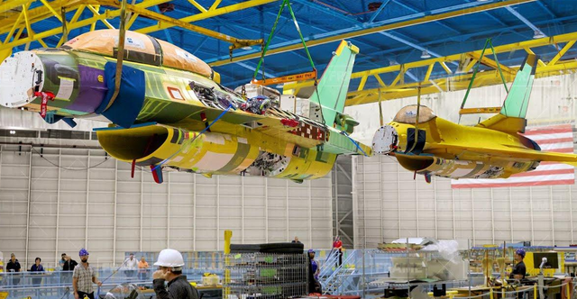 2467亿打水漂，台军66架F-16V被全部扣留，美国空手套白狼？