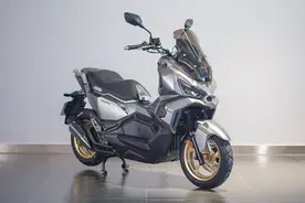 通过性好、实用性强！2025推荐购买的5款150ADV踏板，最低12680元图片