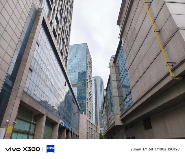vivo X300系列评测：同级巅峰影像 出片易如反掌