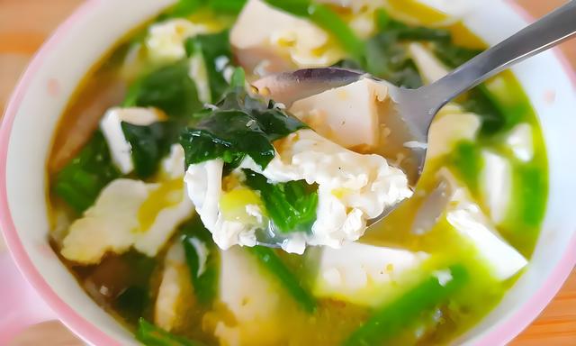 钾是香蕉的21倍，建议中老年人，隔天吃一次，腿脚有劲，精神好~