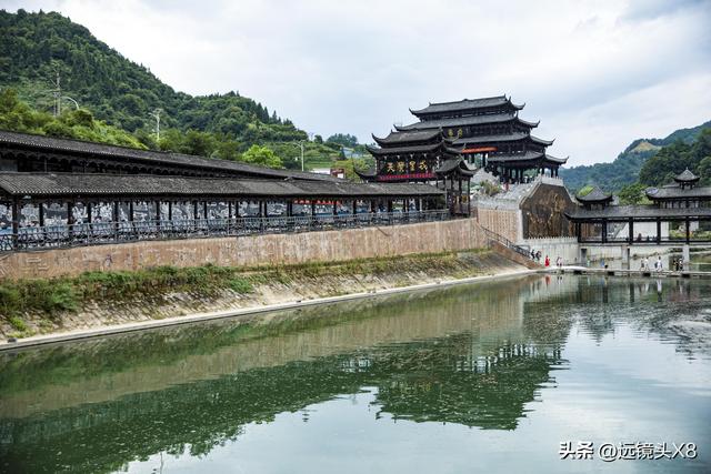 湖南湘西古城苗寨景观