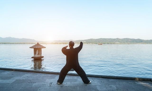 练拳脚下总飘？“虚步”3个实招，练出轻而有根的灵劲