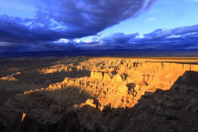 穿越阿里，才算真正到过西藏！万山之祖与百川之源在此相遇。