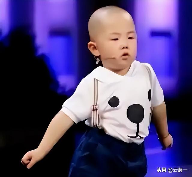 3岁上央视	，5岁登春晚，7岁就年薪百万，没想到现在却成了这样子