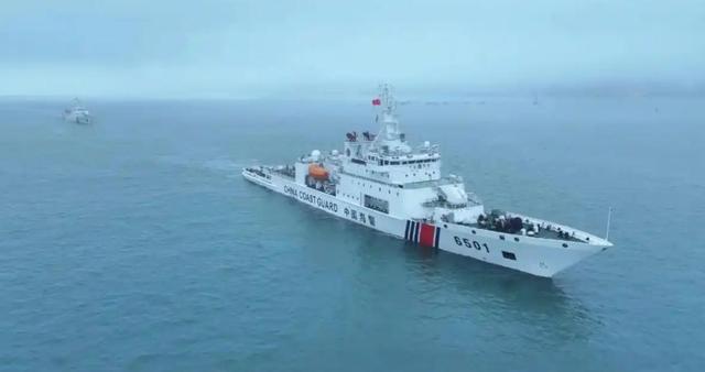 中方发出最后通告后，不到24小时，中日舰艇正面交锋	，石破茂警告