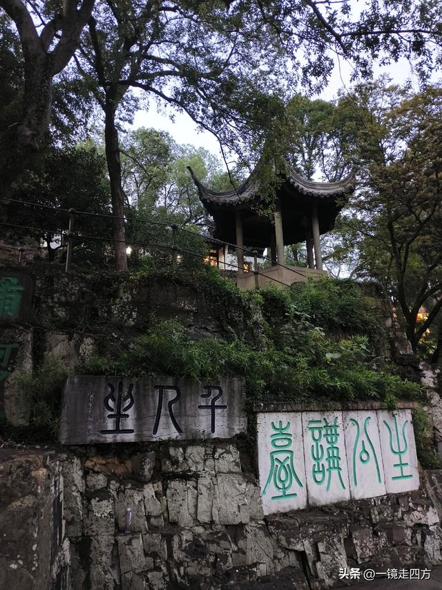 苏州虎丘打造夜游庙会迎双节，闭园时间延长到晚上九点