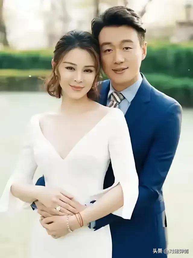 娱乐圈最幸福的18对明星夫妻，颜值抗打，又恩爱，你们喜欢哪一对