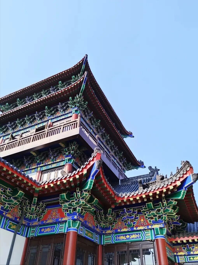 烟台人心中的“吉祥山”，山顶的凤凰阁开放了