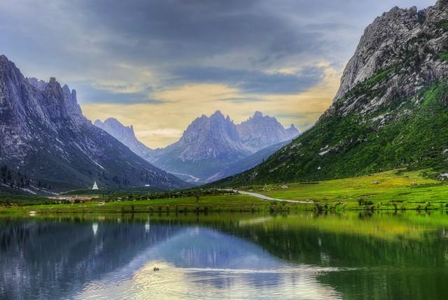 收藏起来慢慢去！国内10个地方人少景美，去过5个以上算旅行家