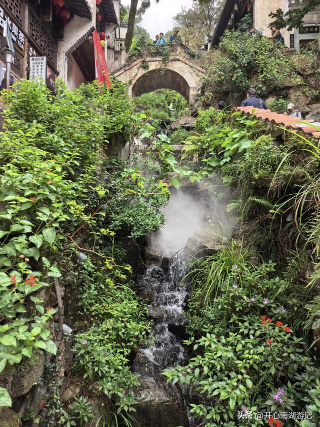 2025年秋老姐俩江西行，去篁岭看晒秋