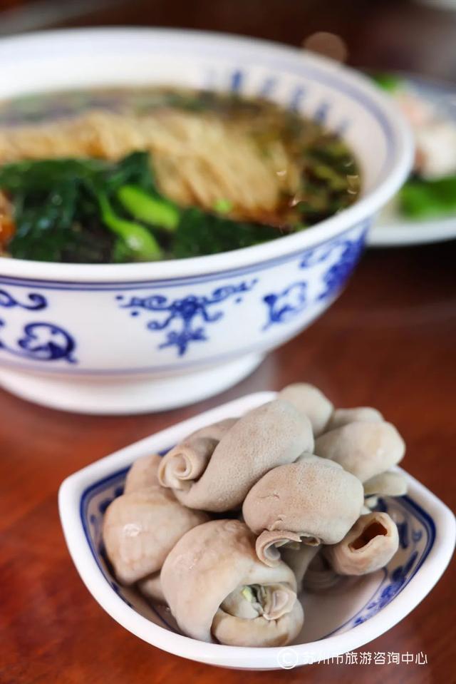湖鲜面、老街、荷塘、金砖......这里的清晨超好玩！