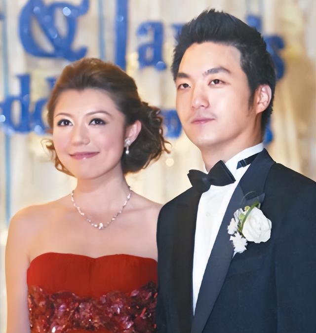 蒋介石曾孙，蒋家第四代中唯一活跃政坛的，长相帅气，今年46岁