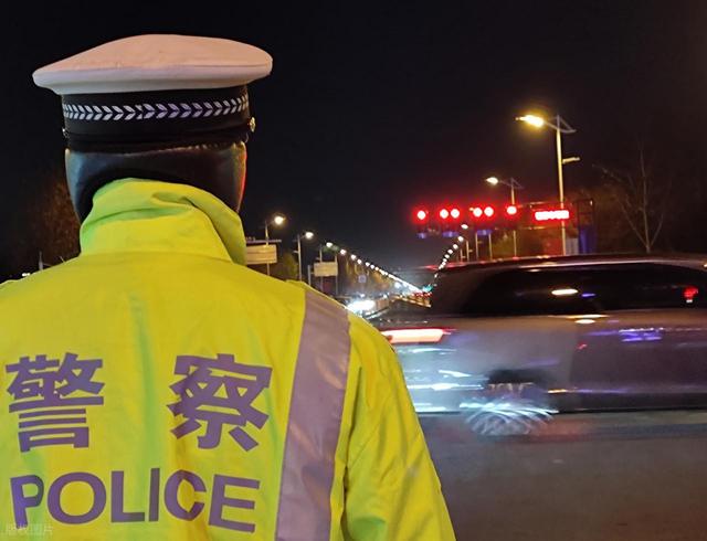 媒体评76岁老人交通违法被记819分