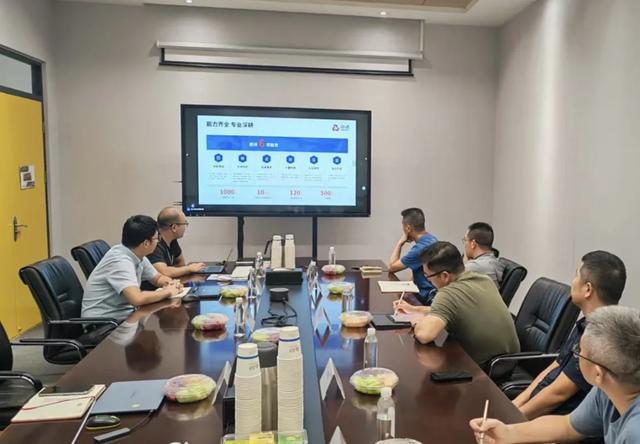 共筑品质新未来｜公牛集团一行到访微谱参观交流